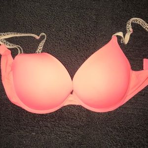 Victoria’s Secret Pink bra